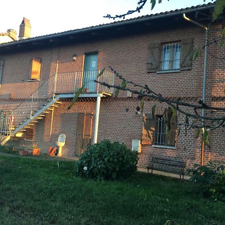 Bed & Breakfast Il Mio Gelso Villanova d'Asti Luaran gambar